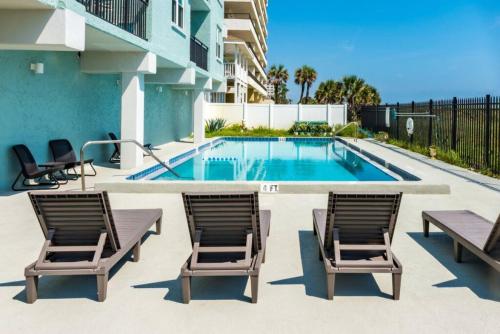 Sandpiper Oceanfront 4B in Jacksonville Beach, USA
