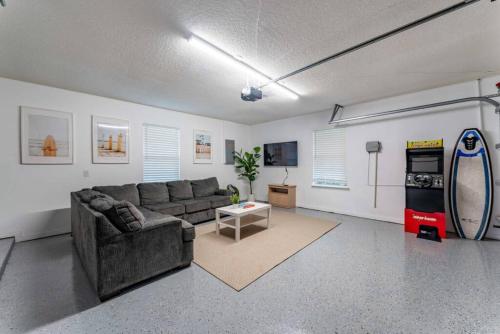 SOBE Retreat - Designers Dream - Fenced backyard