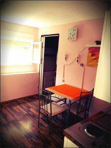 Laghanini Apartments, Split (photo 9)