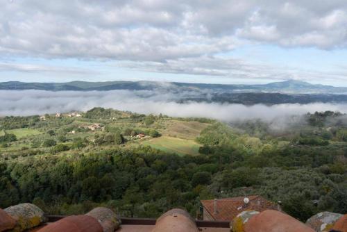 設施, Luxury Townhouse View of Tuscany in 菲庫萊