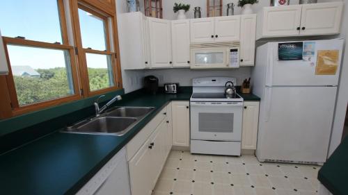 Oceanside, Hot Tub, Community Amenities, 845 ft to Beach Access, PI6, Fan-ta-sea, Corolla (zdjęcie 7)