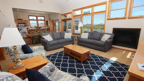 Oceanside, Private Pool, Volleyball, Screened porch, PI61, Without a Porpoise, Corolla (photo 5)