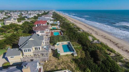 OCEANFRONT, Ocean Views, Private Pool, Private Beach Access, Foosball, PI76, Life of Reilly, Corolla (photo 4)