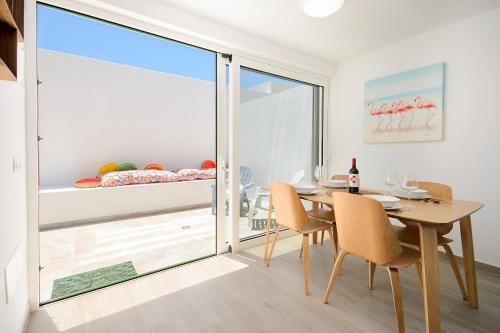 White Volcano pool, gym and activities in Sport Center Fariones included, Puerto del Carmen (Foto 7)