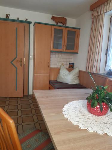 ห้องครัว, Ferienwohnung Haus Bergfrieden in เกอร์ลอสเบอร์เกเบิน