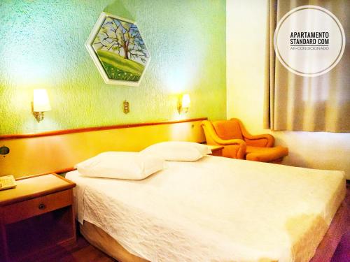 1 double bed, 1 twin bed