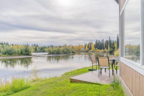 The Chena River House River Suite