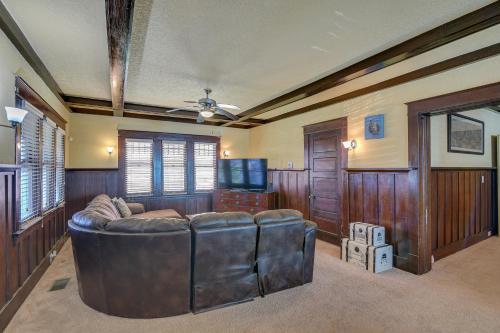 Central Galveston Home Less Than 1 Mi to Beach! in Galveston, USA