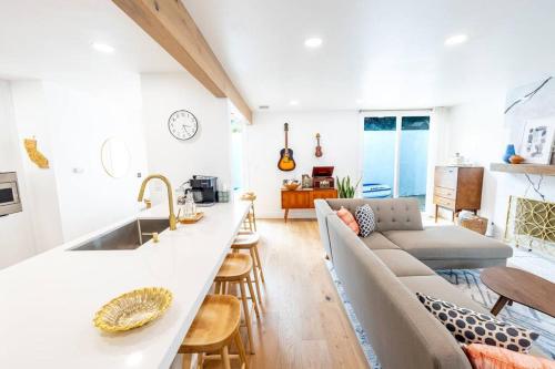 Malibu Dreamhouse Close to Beaches and Dukes