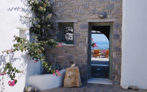 Akakies summer house with breathtaking Aegean view