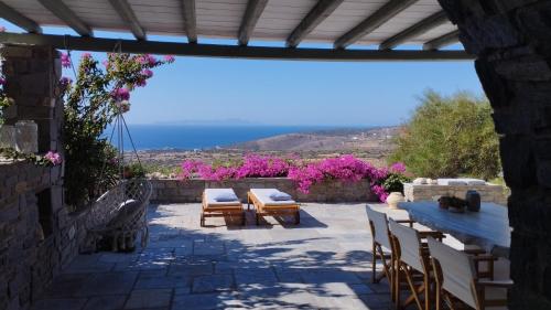 Akakies summer house with breathtaking Aegean view