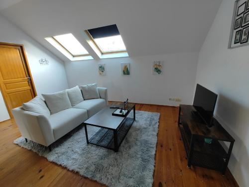 Delt lounge/TV-område, Cosy appartement 2 chambres in Pont-de-l'Arche