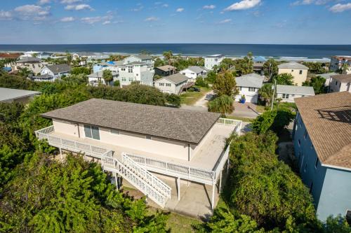 Pet friendly home in St. Augustine with wrap-around porches and close proximity to beach