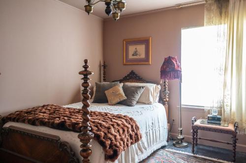 Cozy Family-Friendly Getaway, near Austin detail