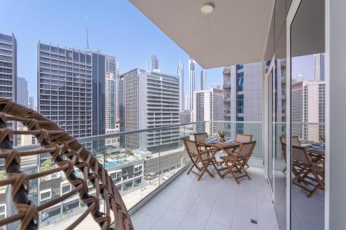 Business Bay Bliss 1 bedroom apartment - Suiteable, Dubai (Foto 2)