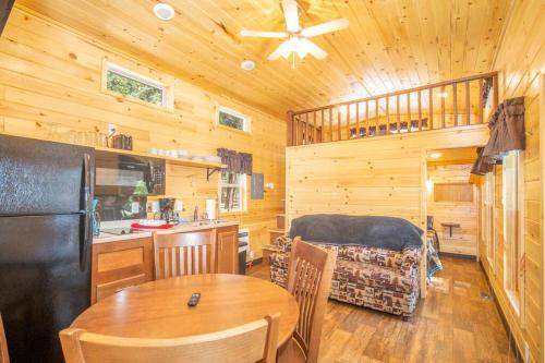 The Twilight Cabin #4 at Blue Spruce RV Park & Cabins detail