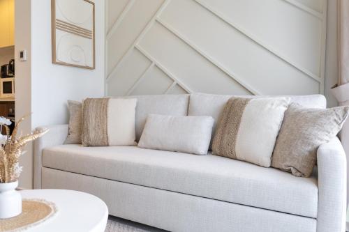 Business Bay Bliss 1 bedroom apartment - Suiteable, Dubai (Foto 6)