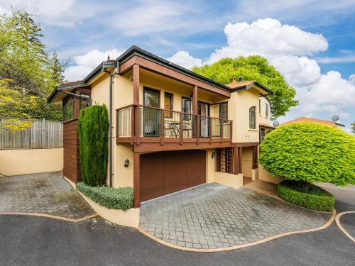 Rainbow Point Lakeside - Taupo Holiday Home - Taupo