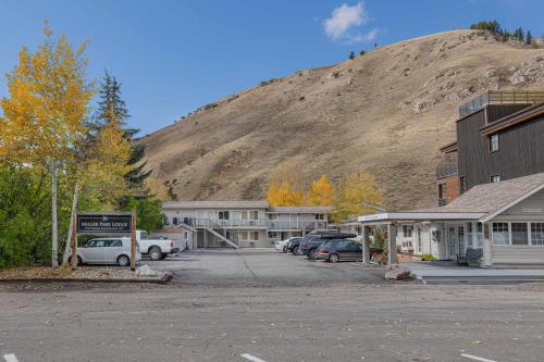 Miller Park Lodge, Jackson