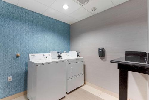 Best Western Plus Arlington North - image 12