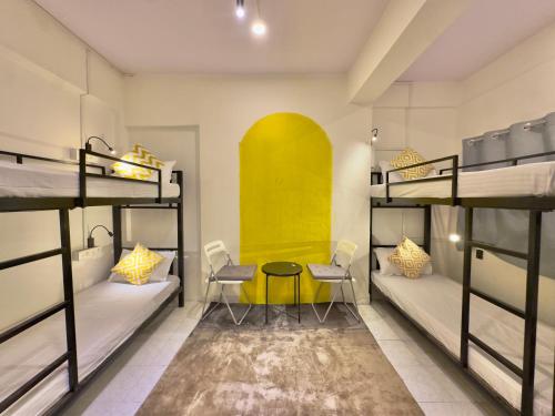 1 bunk bed
