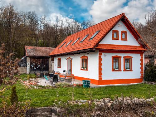 Charming Gingerbread Cottage in heart of Liptov