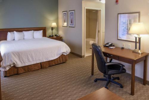 Hampton Inn & Suites Youngstown-Canfield