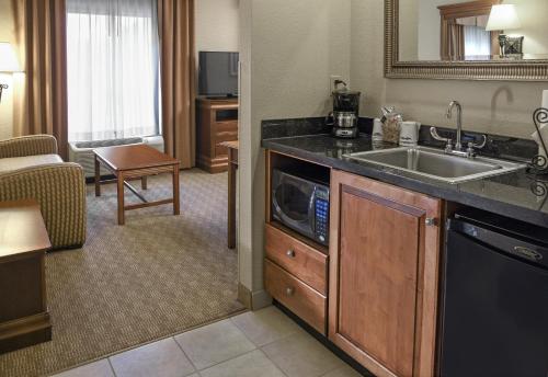 Hampton Inn & Suites Youngstown-Canfield