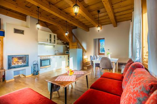 บริการและสิ่งอำนวยความสะดวก, Holiday Raj in มาลาตินี