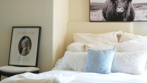 Charming Abode Unit