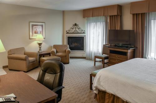 Hampton Inn & Suites Youngstown-Canfield