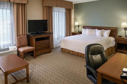 Hampton Inn & Suites Youngstown-Canfield - image 3
