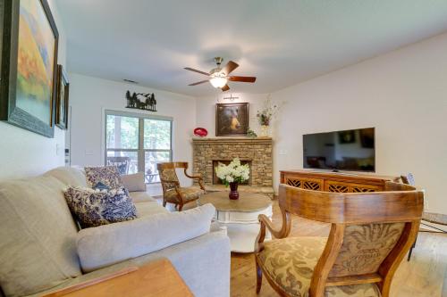 Pet-Friendly Franklin Home Hikes, Mines and More! in Franklin, USA