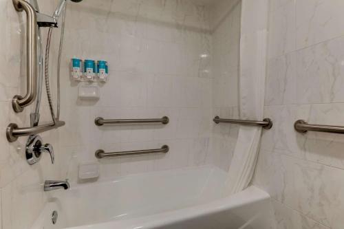 Drury Inn & Suites Columbus Dublin - image 13