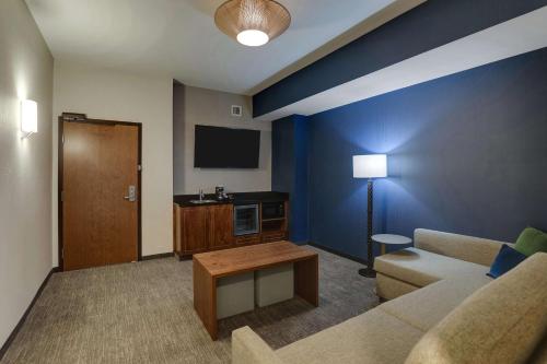 504552138 Drury Plaza Hotel Orlando - Disney Springs Area
