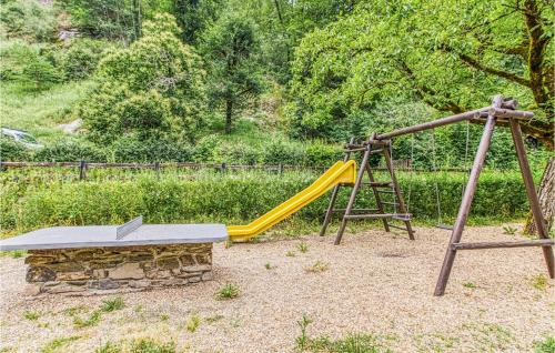 Pet Friendly stacaravan In Conques En Rouergue With House A Panoramic View