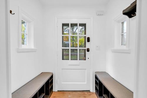 Entrance, An Oasis 15 min from Uptown Manhattan NYC! in Englewood (NJ)