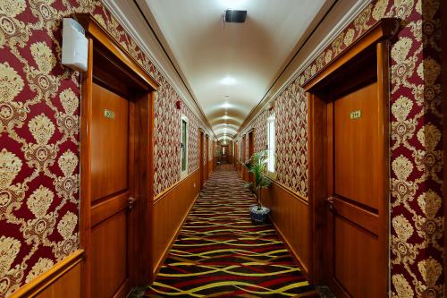 Jonrad Hotel - image 11