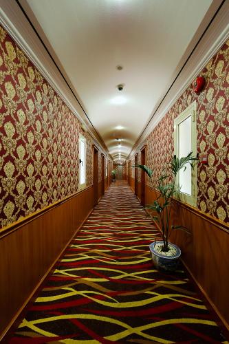 Jonrad Hotel - image 10