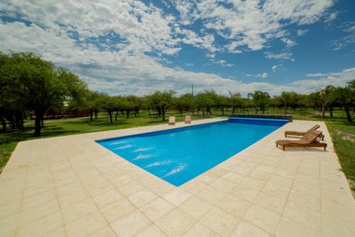 Swimming pool, Cabanas del Vinedo in La Paz