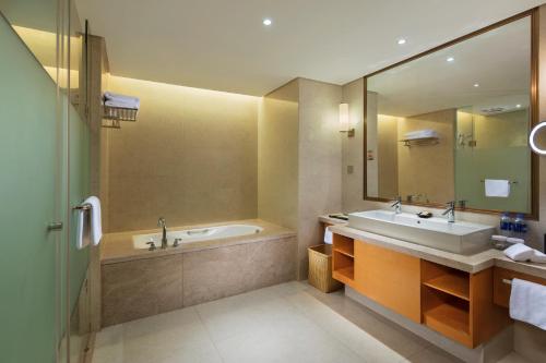 room detail thumbnail 2