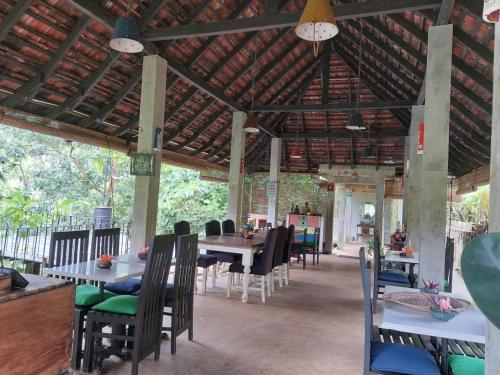 Restorāns, Jansen’s Bungalow Sinharaja Rainforest Retreat in Sinharaja