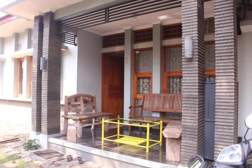 Homestay Bougenville Antapani Syariah