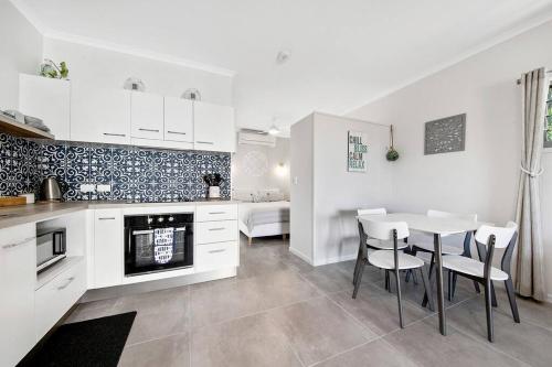 Modern Luxury Studio Apartment - Yeppoon