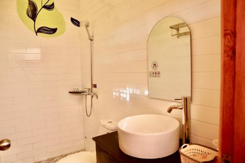 Hoang Tay Hotel - Dong Thap - 샤워실