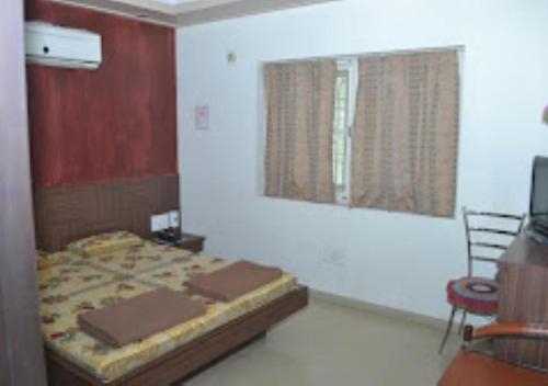 Hotel Rajdhani And Guest House Gujarat