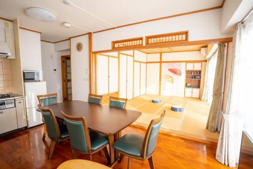 最大14人 2部屋貸切り 国際通り&牧志駅まで徒歩10分 smile heights