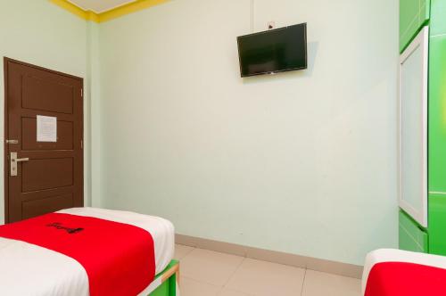 RedDoorz Syariah At Dinda Residence