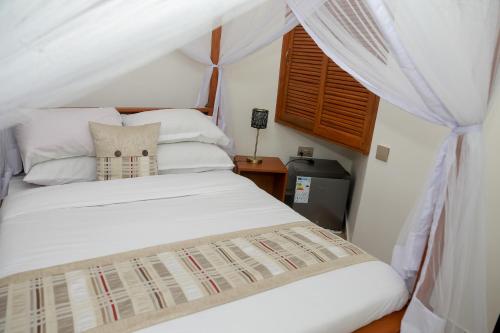 Wademac Arusha Inn Hotel - image 3