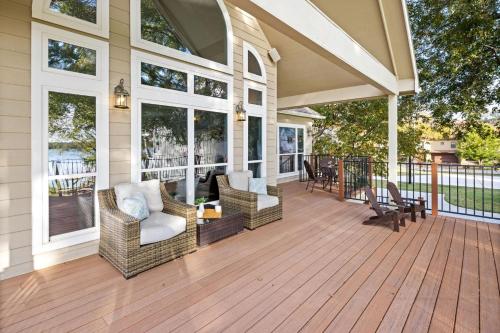New Listing - Promo Price Waterfront Huge Yard in คิงส์แลนด์ (TX)